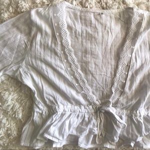 Cute Vintage White Top